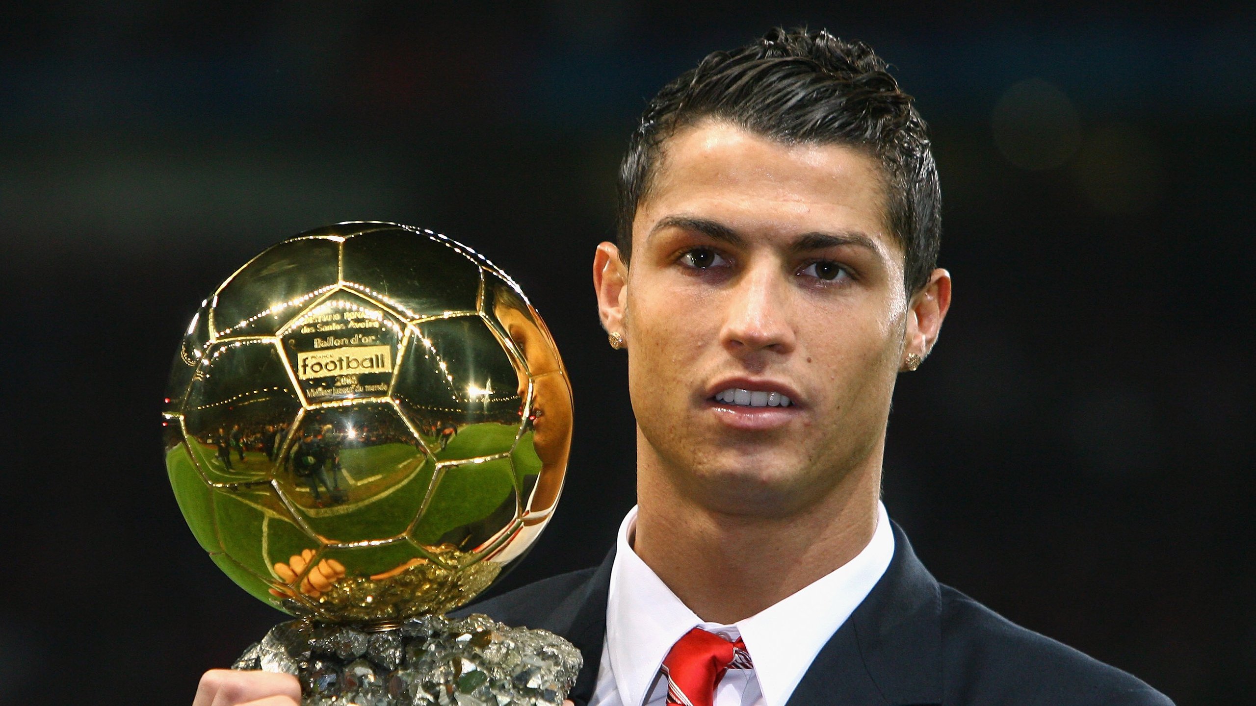 德甲战术变革：变化多端精彩不断！，德甲格局